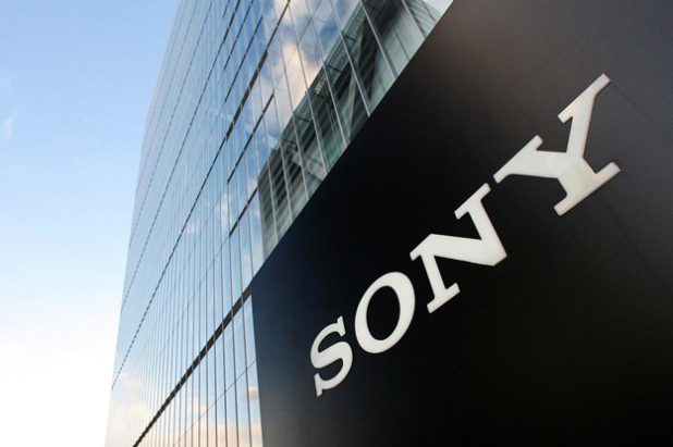 Η Sony Παραδέχεται Ότι Δεν Μπορεί Να Χτυπήσει Το iPhone Και Το Galaxy SIII