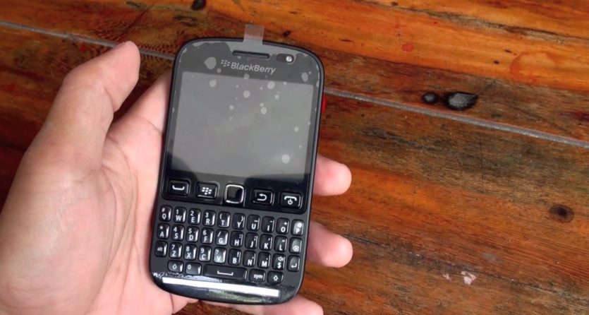 Το BlackBerry 9720 Αποκαλύπτεται Σε Βίντεο