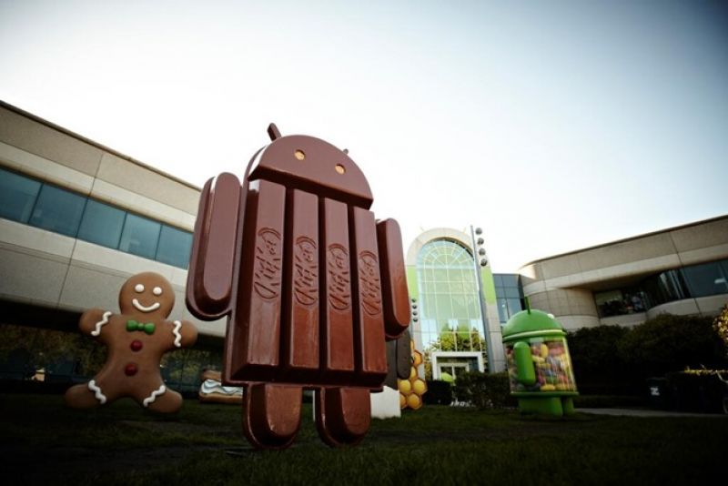Android 4.4 KitKat Statue