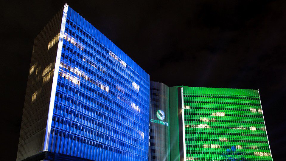 Η COSMOTE διευκολύνει την επικοινωνία από και προς τη Γαλλία